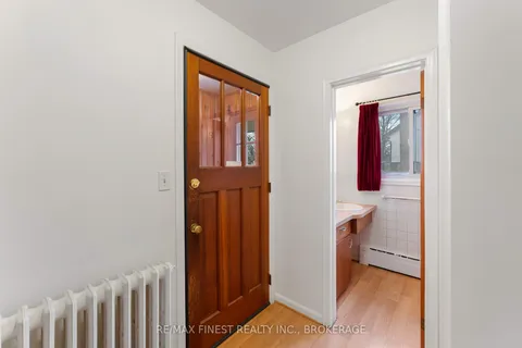 14 Machar Pl, Kingston, ON K7M 1L6