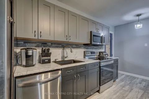 53 Park Ave, St. Thomas, ON N5R 4V9