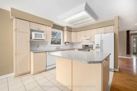 70 Forest Gate Way, Barrhaven, ON K2G 6P4