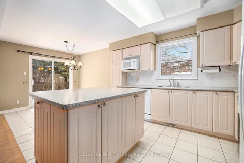 70 Forest Gate Way, Barrhaven, ON K2G 6P4