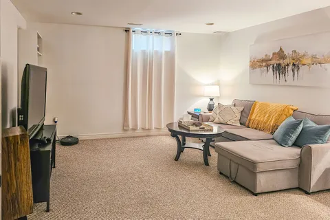 68 Meadowvale Dr, St. Thomas, ON N5P 4P3