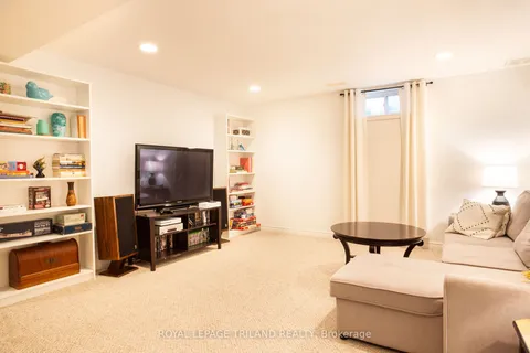 68 Meadowvale Dr, St. Thomas, ON N5P 4P3