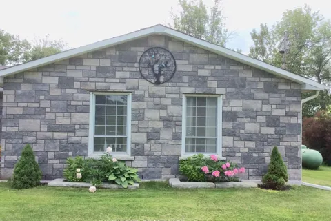 1873 Young's Point Road, ON K0L 2H0