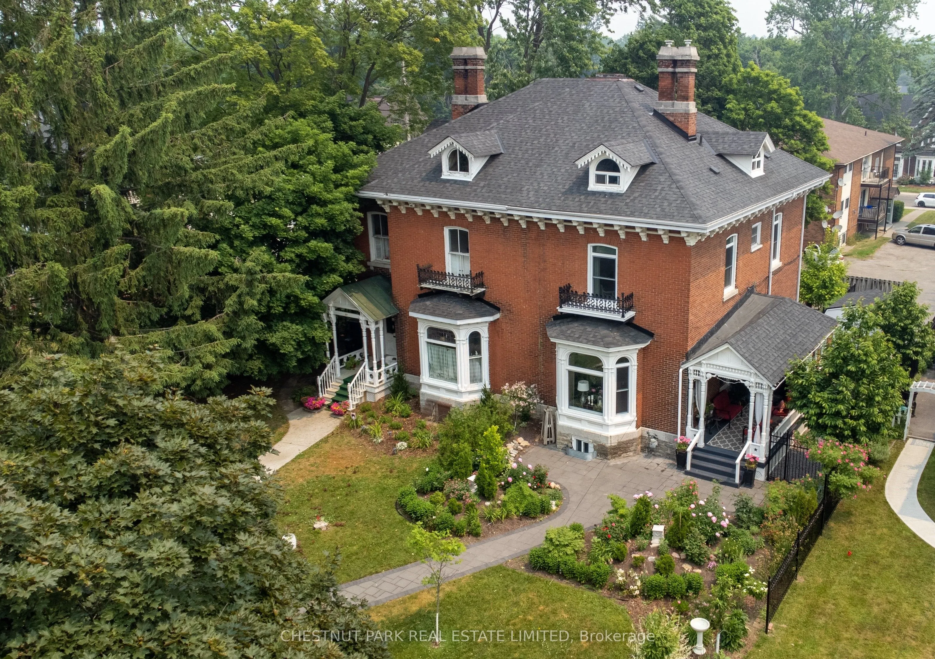 219 Charles Street, Belleville, ON K8N 3M3