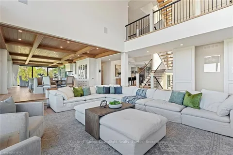 79585 COTTAGE Drive, ON N7A 3X8