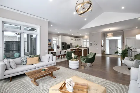 107 Hoggard Court, Blue Mountains, ON N0H 2P0