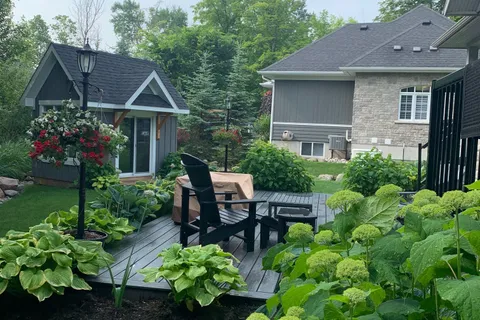107 Hoggard Court, Blue Mountains, ON N0H 2P0