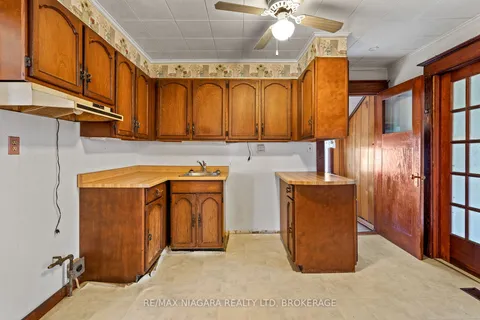 263 Humboldt Pkwy, Port Colborne, ON L3K 2H7