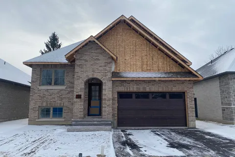 22-1000 D&apos;ARCY St, Cobourg, ON K9A 4B6