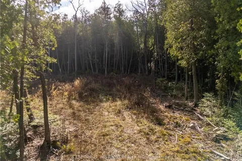 17 FOWLIE Road, Northern Bruce Peninsula, ON N0H 1W0