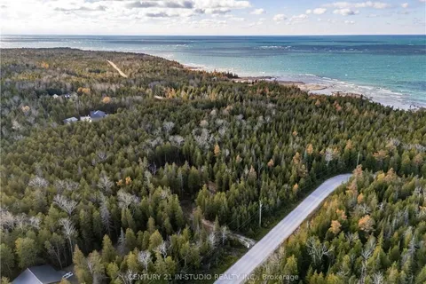 17 FOWLIE Road, Northern Bruce Peninsula, ON N0H 1W0