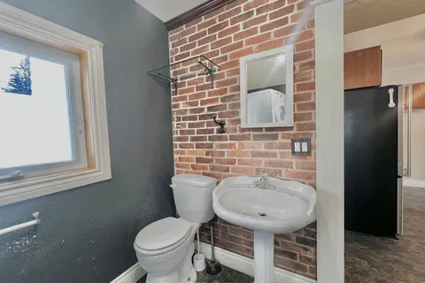 430 Main St, Shelburne, ON L9V 2V3