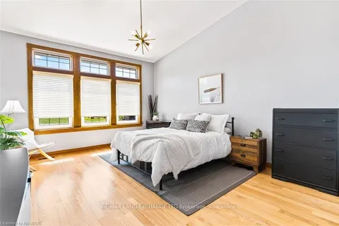 248 BRUCE ROAD 23 N/A, ON N2Z 2X6