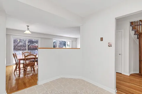 19 Armagh Way, Barrhaven, ON K2J 4C3