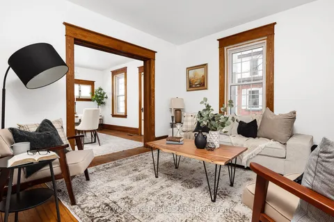 57 McMurray St, Bracebridge, ON P1L 2A1