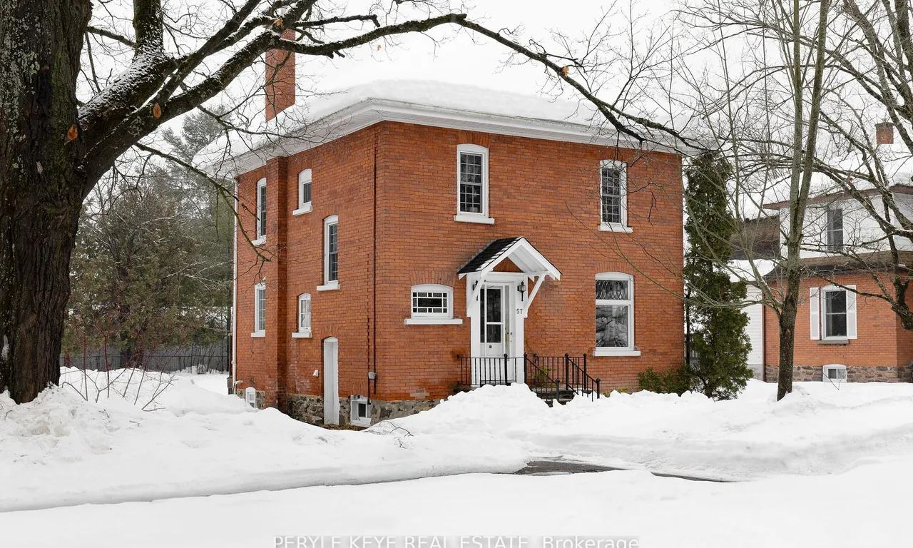 57 McMurray St, Bracebridge, ON P1L 2A1