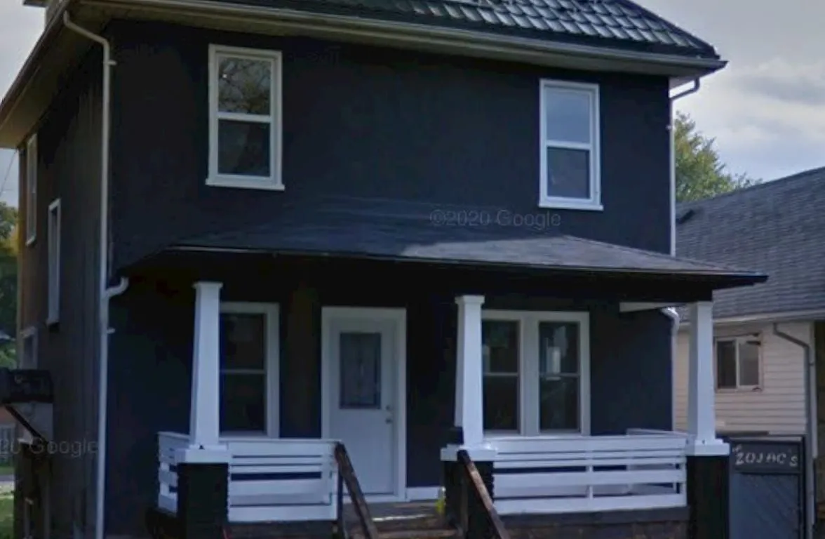 952 Bruce Ave, Windsor, ON N9A 4X7