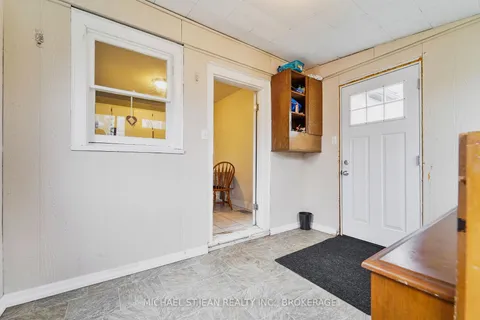 5 Rosewood Rd, Hamilton, ON L8H 1A1