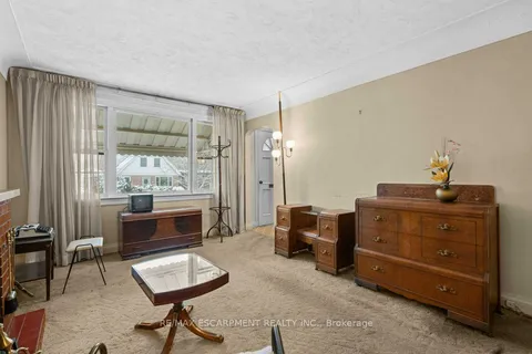 1A Cameron Ave, Hamilton, ON L9H 1P4