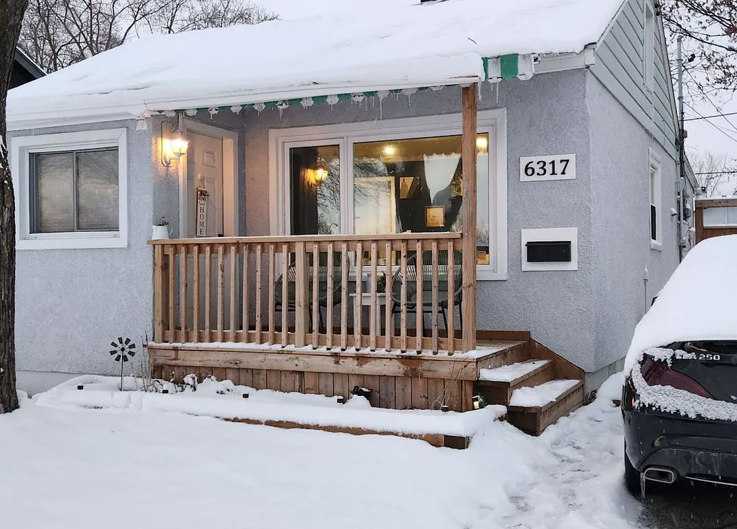 6317 Arad St, Niagara Falls, ON L2G 2Z5