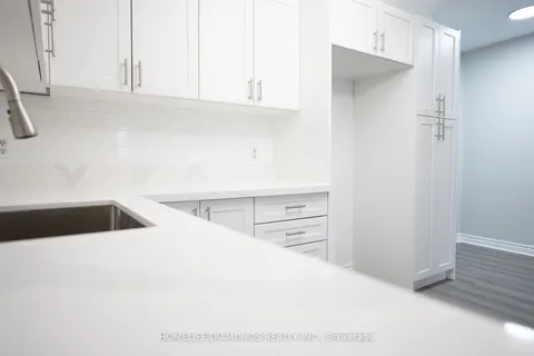 16 NELSON Tr, Welland, ON L3C 3V4