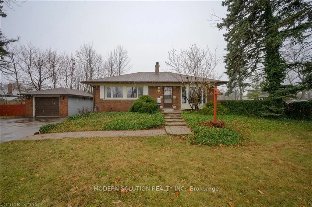 12 ROBERTSON Pl, St. Catharines, ON L2P 3G2