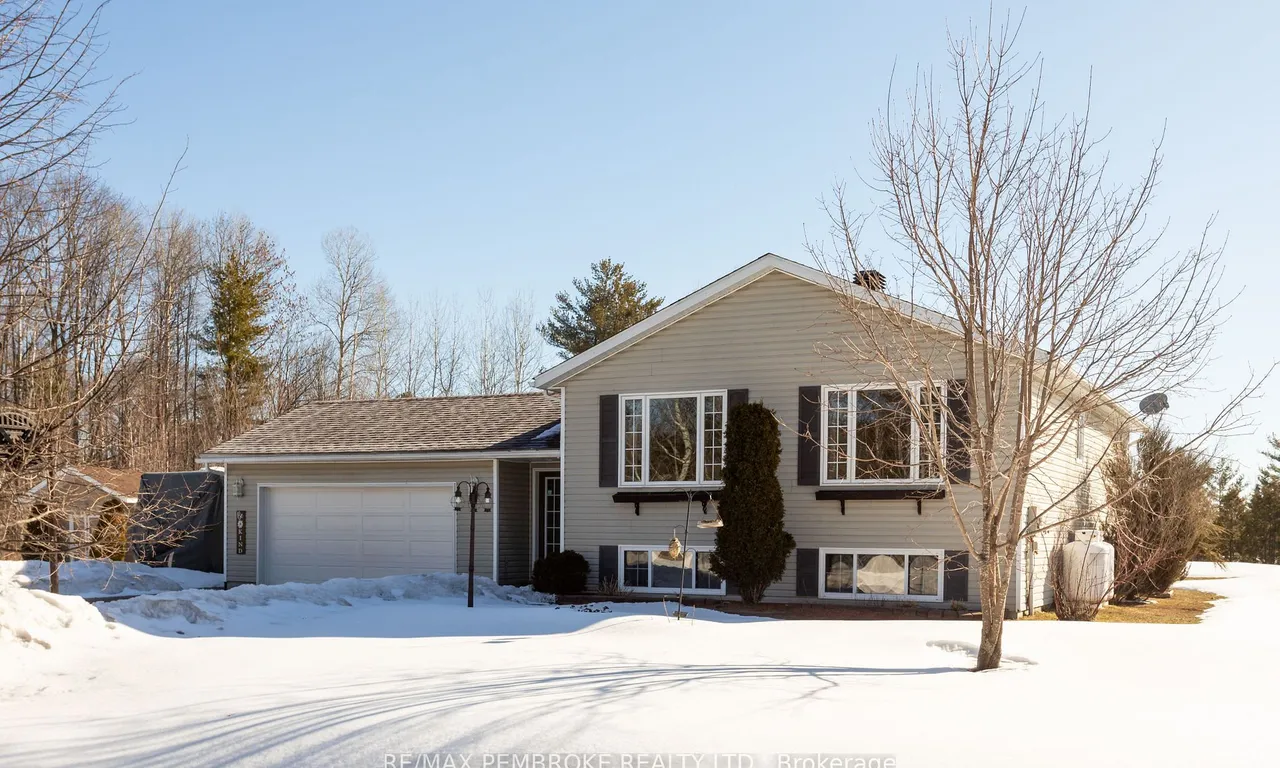 22 Kellard St, Laurentian Valley, ON K8A 6W6