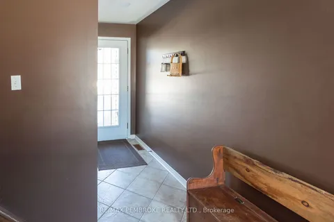 22 Kellard St, Laurentian Valley, ON K8A 6W6