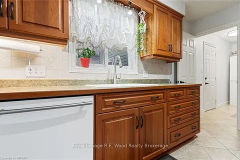 14 WILKINS Cres, Tillsonburg, ON N4G 5M5