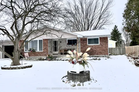 1 East Williams Street, North Middlesex, ON N0M 1A0