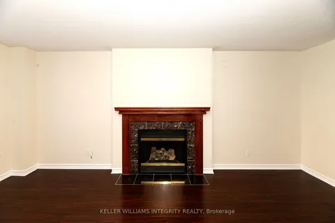 460 cache bay Cres, Blossom Park - Airport and Area, ON K1T 4H2
