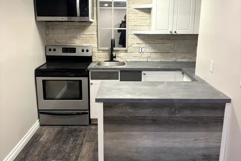 153 Kent St, Port Colborne, ON L3K 2Z7