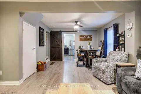 32 PEARL St, Tillsonburg, ON N4G 1L3