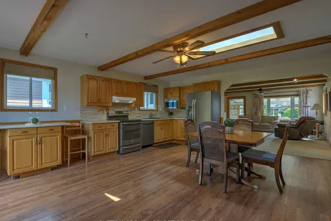 8278 Burwell Rd, Lambton Shores, ON N0M 1T0