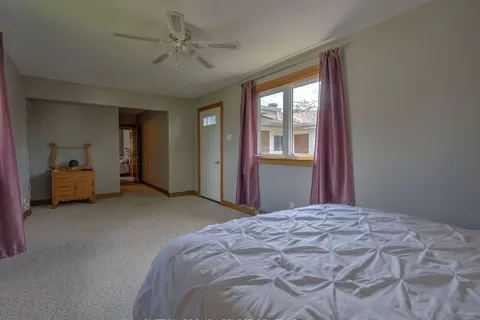 8278 Burwell Rd, Lambton Shores, ON N0M 1T0
