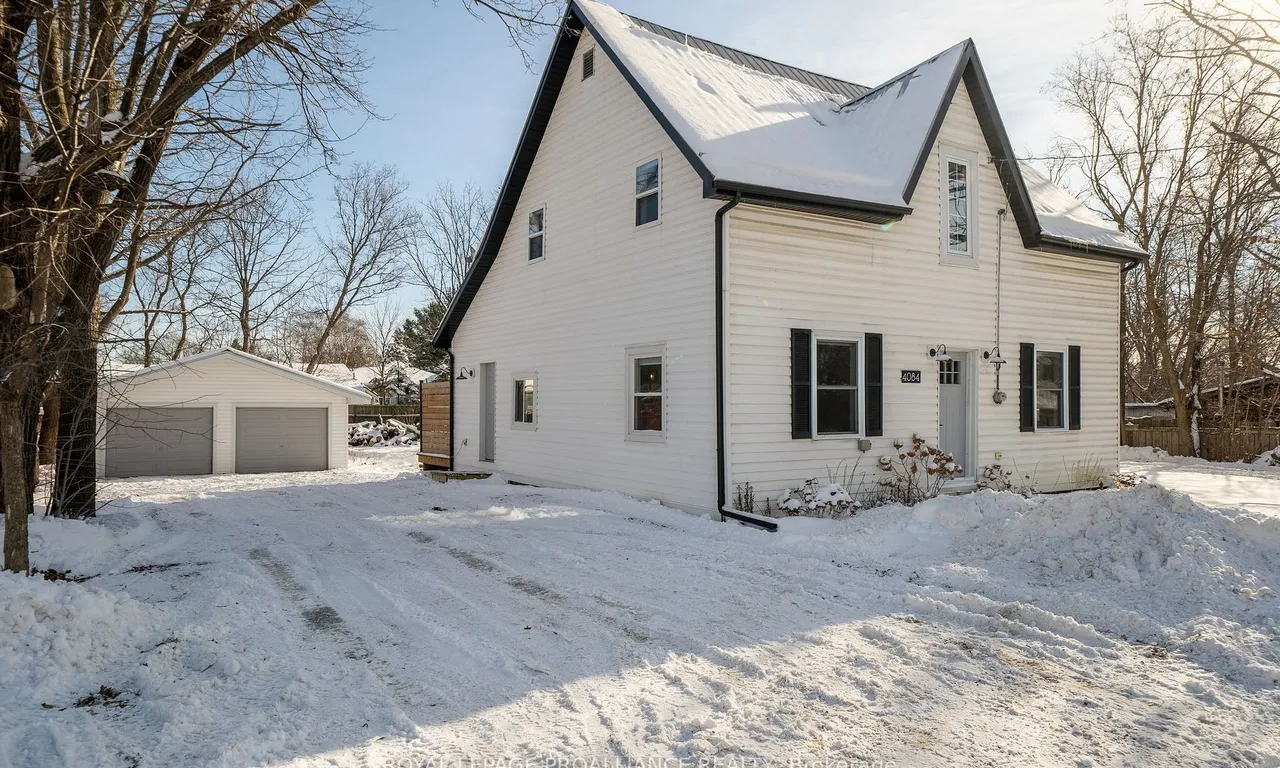4084 Perth Rd, South Frontenac, ON K0H 1X0