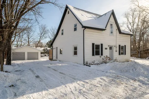 4084 Perth Rd, South Frontenac, ON K0H 1X0