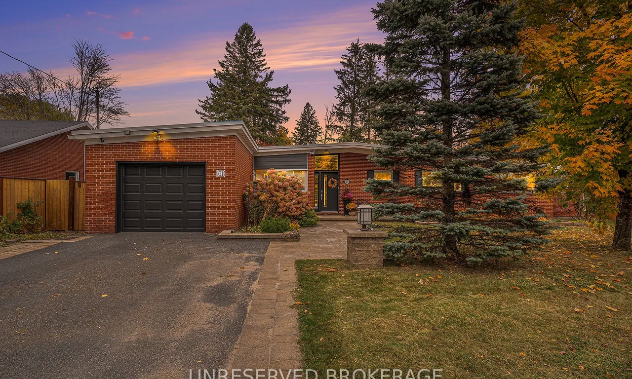 61 PROMENADE Ave, Country Place - Pineglen - Crestview and Area, ON K2E 5X9