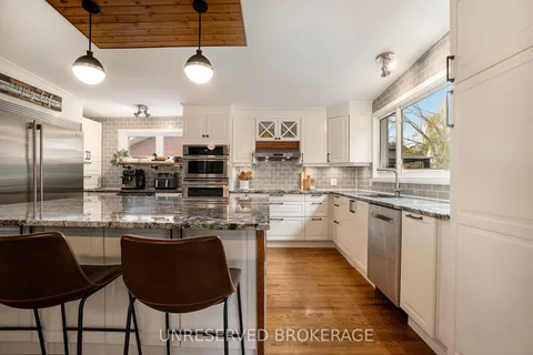 61 PROMENADE Ave, Country Place - Pineglen - Crestview and Area, ON K2E 5X9