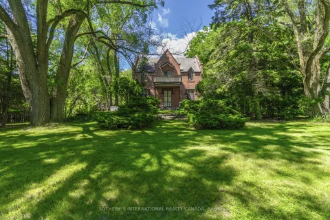 366 Lakeshore Rd, Port Hope, ON L1A 1R3