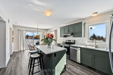 3 Forest Court, Greater Napanee, ON K7R 3L1