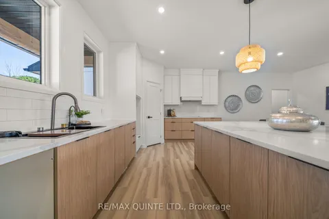 171 Pine Hill Crescent, Belleville, ON K0K 3E0