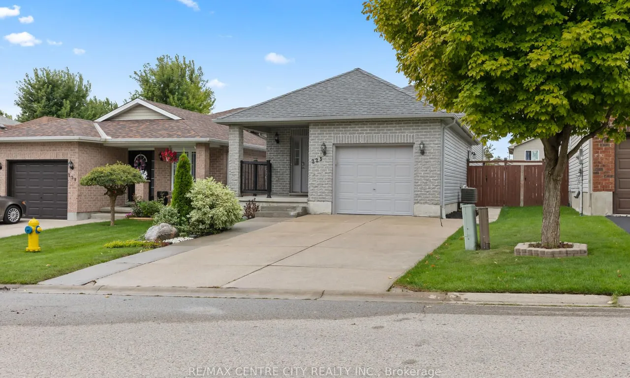 223 Crimson Cres, London, ON N5W 6G1