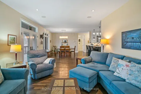 153 Michelle Crt, Welland, ON L3C 0A2