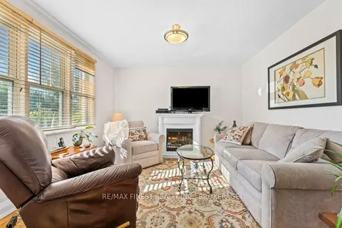 4 MONTGOMERY Blvd, Kingston, ON K7M 3N6