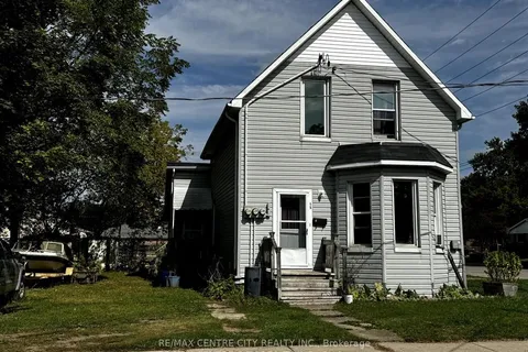 15 CHESTNUT St, Aylmer, ON N5H 1E1