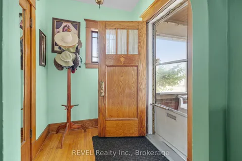 208 NORTH Street, Fort Erie, ON L2A 3R8