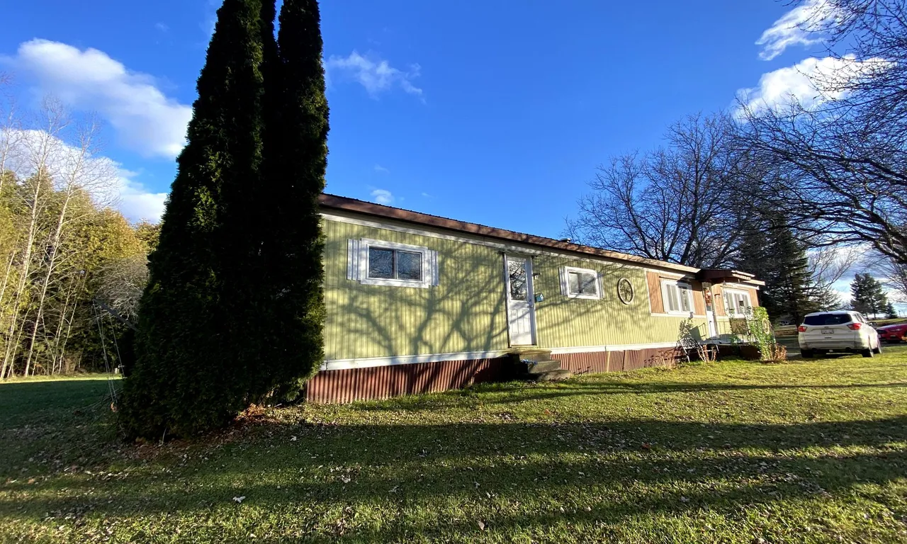6 Stephen Crt, Kawartha Lakes, ON K0M 1L0