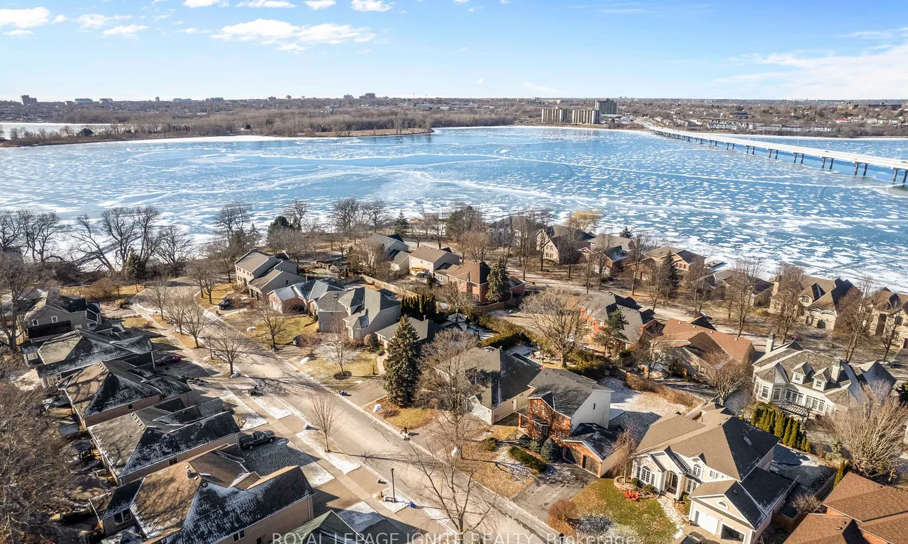 23 Kenwoods Circ, Kingston, ON K7K 6Y1