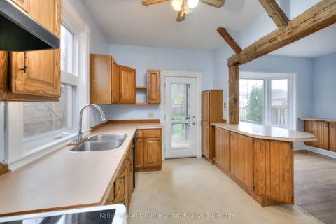 27 Hiawatha Street, St. Thomas, ON N5P 2T1
